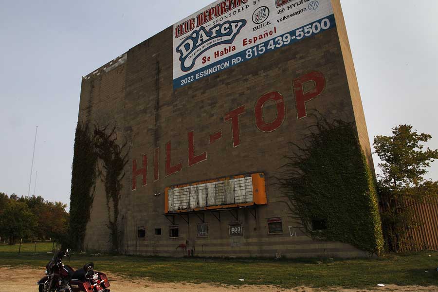 This is the place where I enjoyed many a great time with my girlfriend, and some great movies, too.