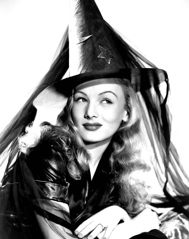 vintage-halloween-pinup-veronica-lake.jpg